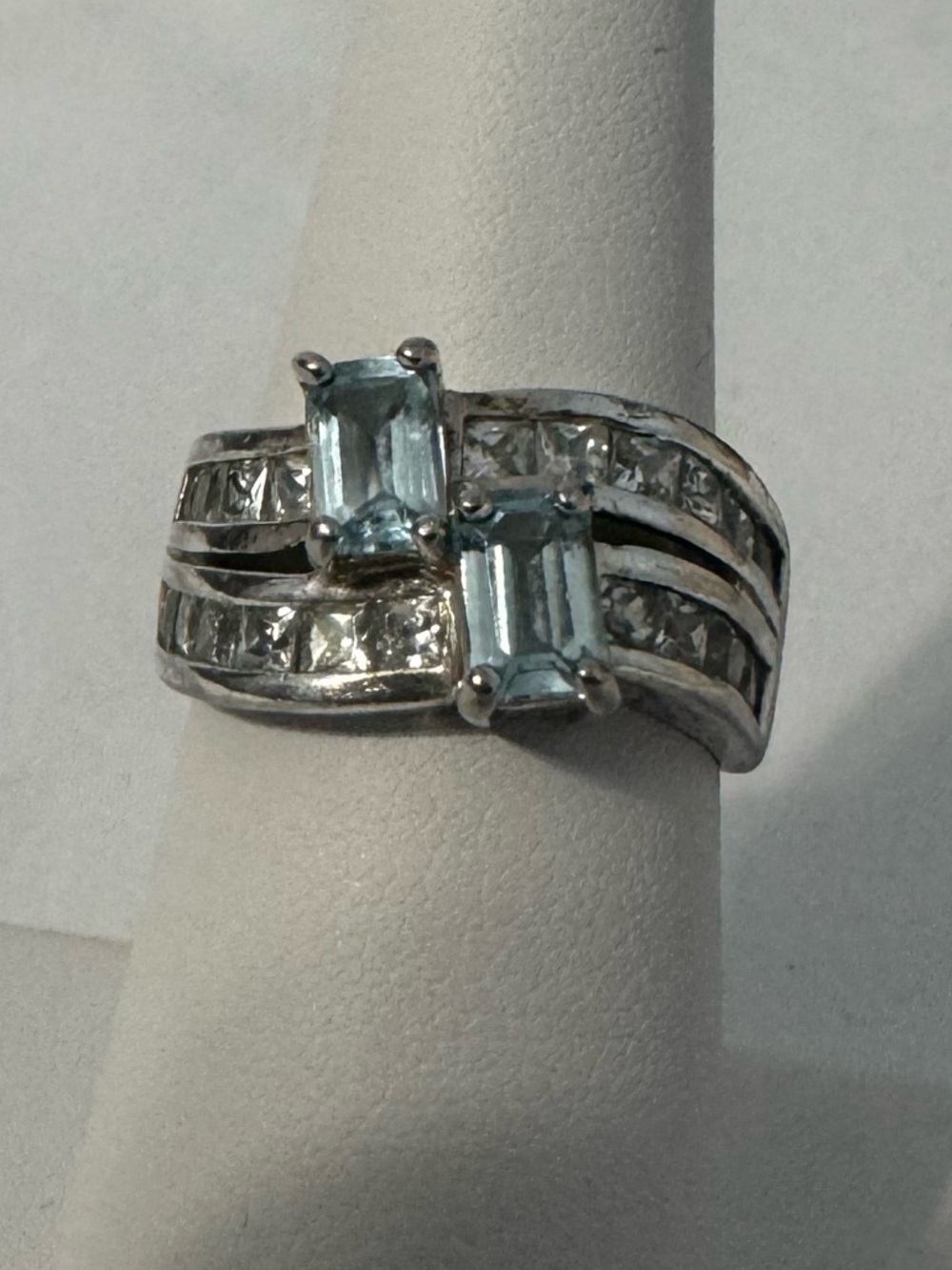 Vintage **925 Sterling Silver Blue Topaz Style & CZ Ring Size 7 KJ MakerMark